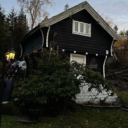 Stabbur Steinbekken, Back To Basic Primitive Overnight Eidsvoll Екстериор снимка