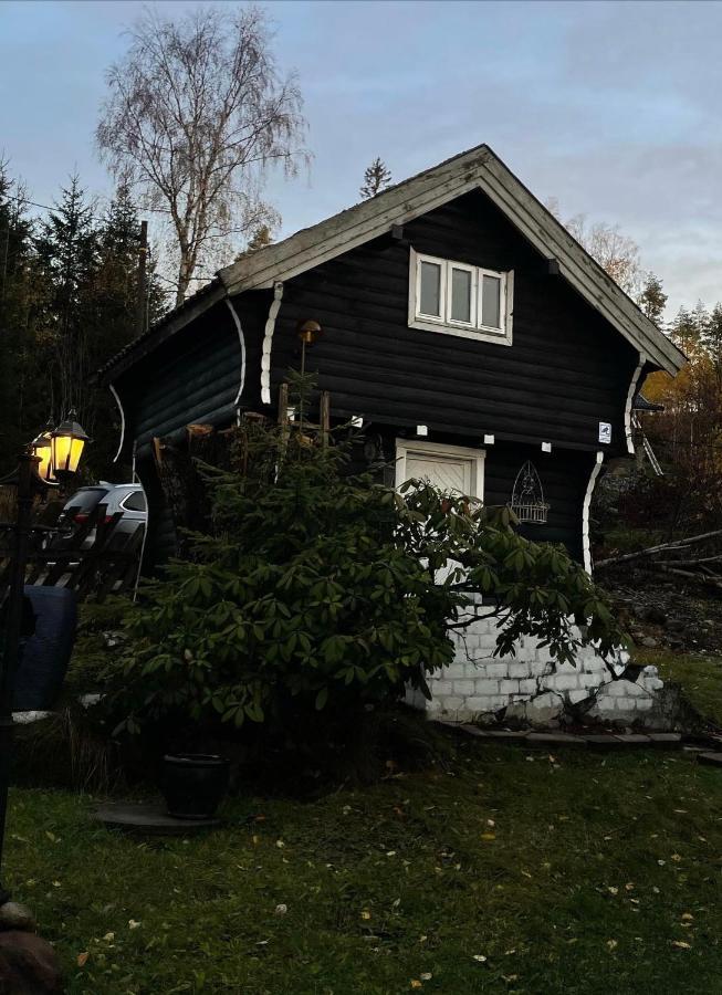 Stabbur Steinbekken, Back To Basic Primitive Overnight Eidsvoll Екстериор снимка