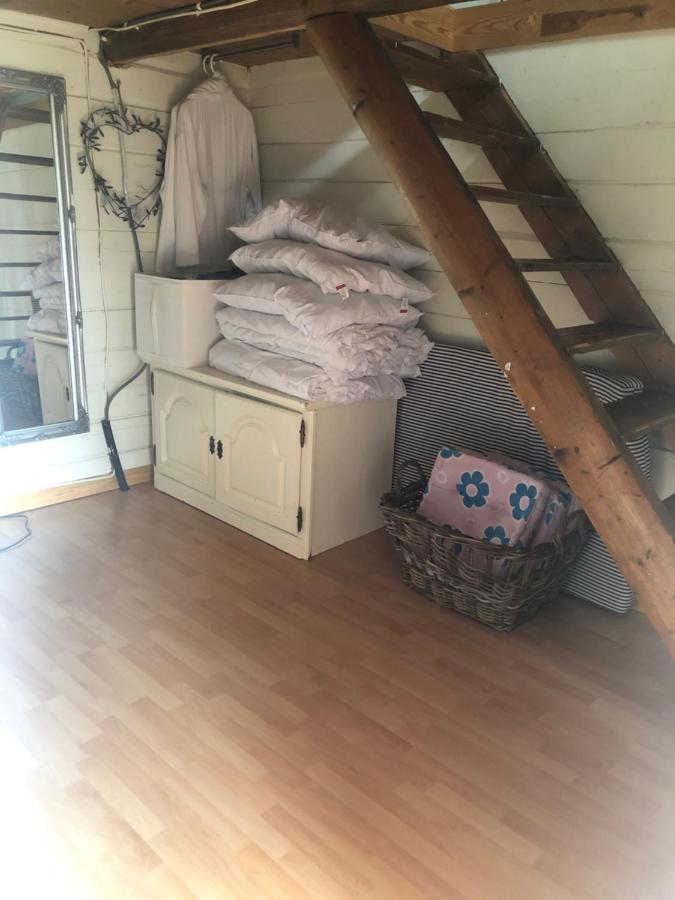 Stabbur Steinbekken, Back To Basic Primitive Overnight Eidsvoll Екстериор снимка